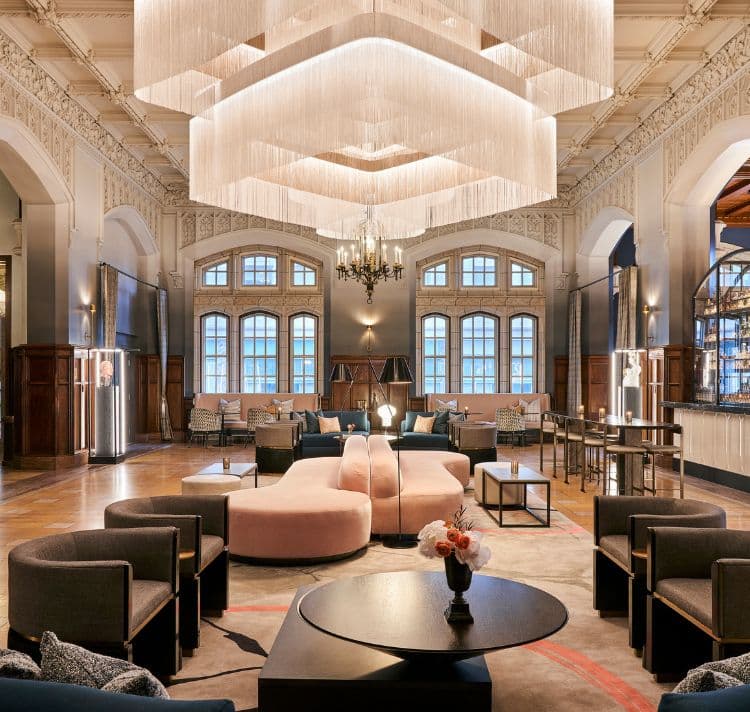 Hotel Kansas City - Lobby Lighting Fixture | Preciosa Lighting